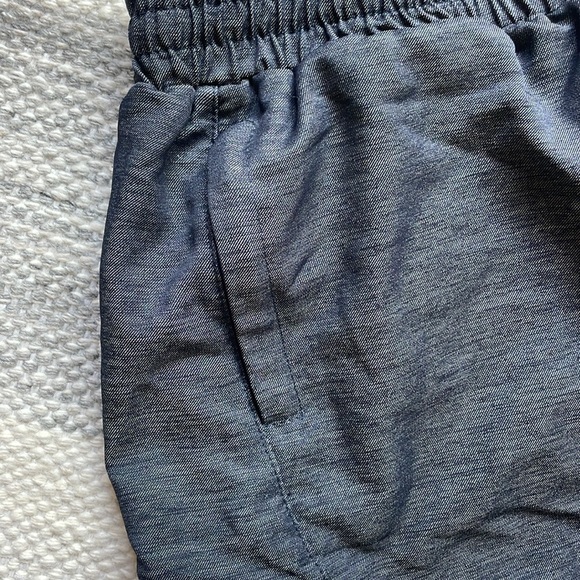 Oiselle Lori Faux Dark Denim Running Short w Zip Pocket - Picture 3 of 5